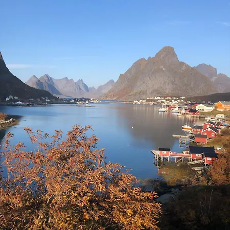 Lofoten Arctic Sørvågen